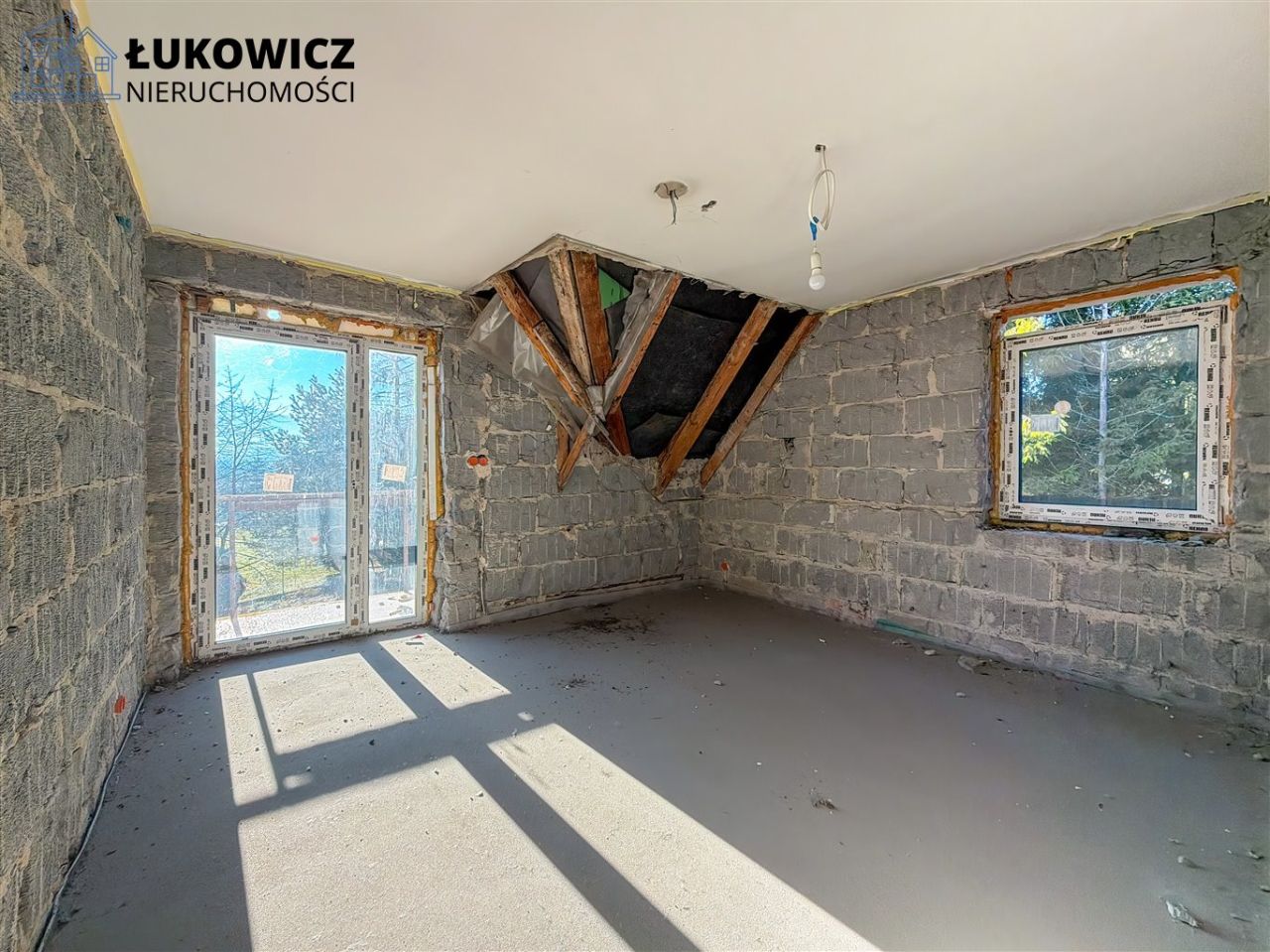 dom wolnostojący, 15 pokoi Jeleśnia. Zdjęcie 21