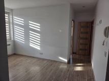 Mieszkanie 3-pokojowe Turek, ul. Stefana Żeromskiego. Zdjęcie 2