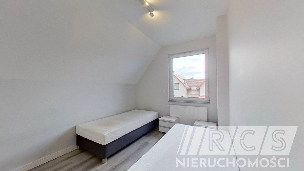 dom szeregowy, 5 pokoi Tyniec Mały. Zdjęcie 5