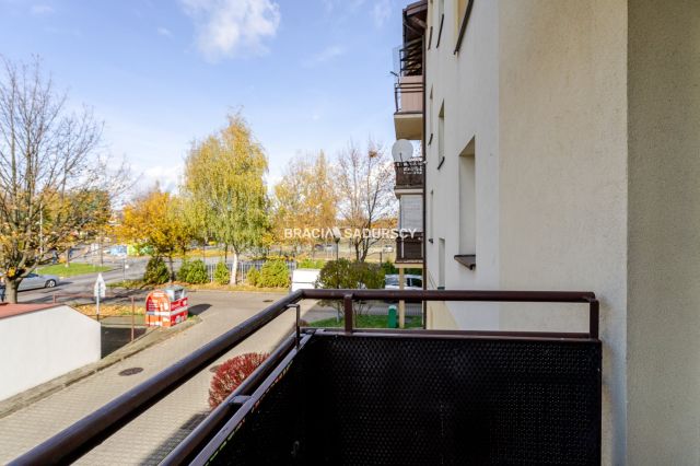 Mieszkanie 3-pokojowe Kraków, ul. Złocieniowa. Zdjęcie 21