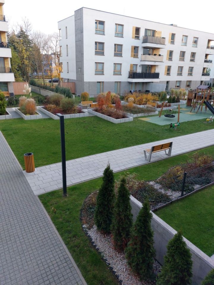 Mieszkanie 4-pokojowe Rybno. Zdjęcie 2