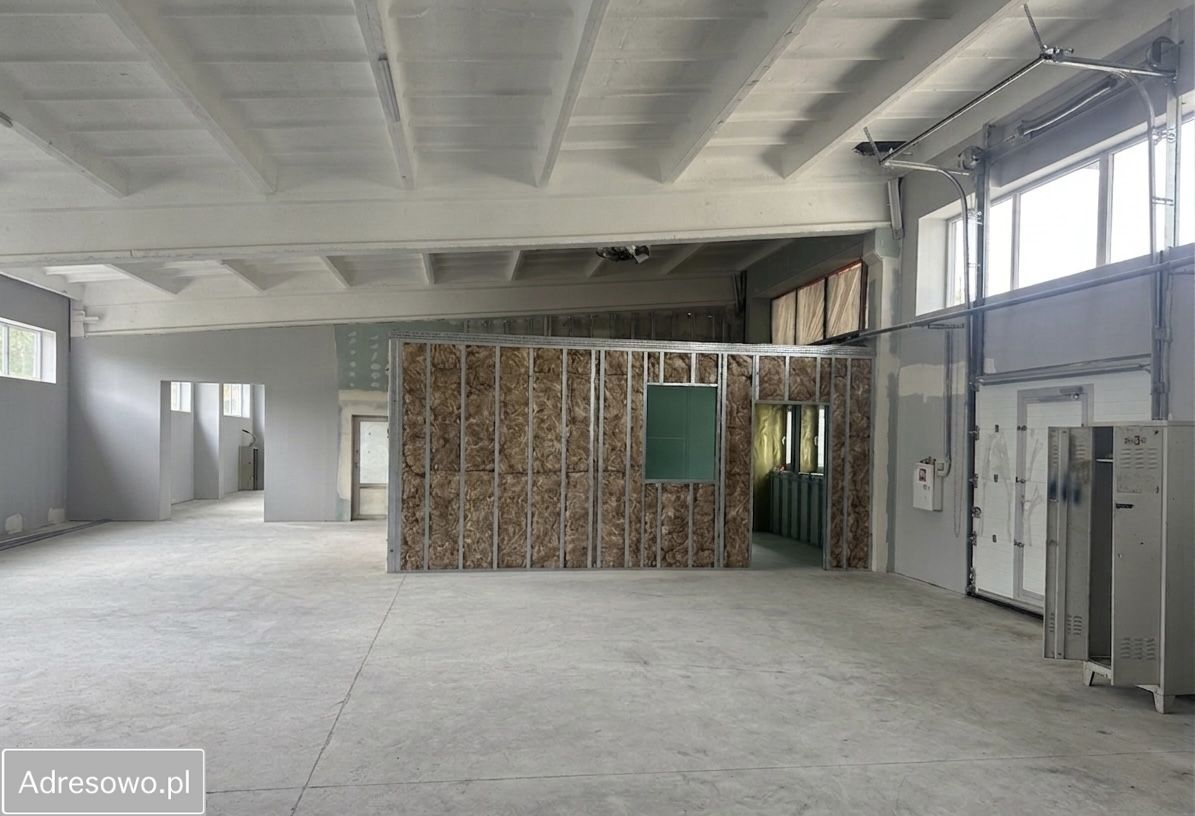 Hala/magazyn Katowice Szopienice, ul. ks. mjr. Karola Woźniaka. Zdjęcie 9