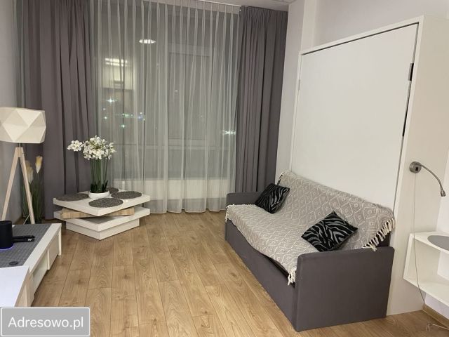 Mieszkanie 1-pokojowe Warszawa Włochy, ul. Aleje Jerozolimskie. Zdjęcie 1