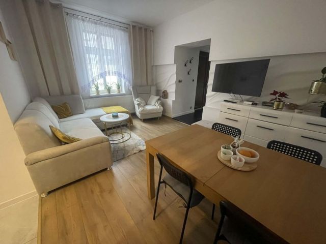 Mieszkanie 4-pokojowe Budzyń. Zdjęcie 1