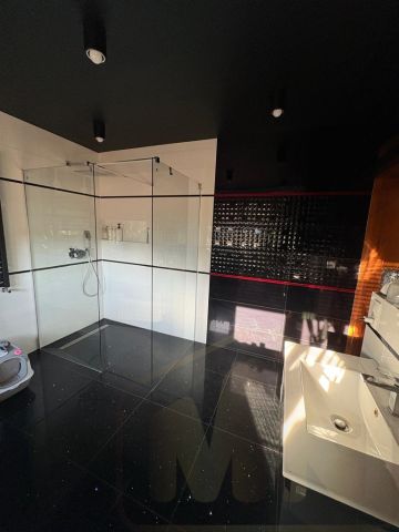 dom wolnostojący, 6 pokoi Poświętno. Zdjęcie 11