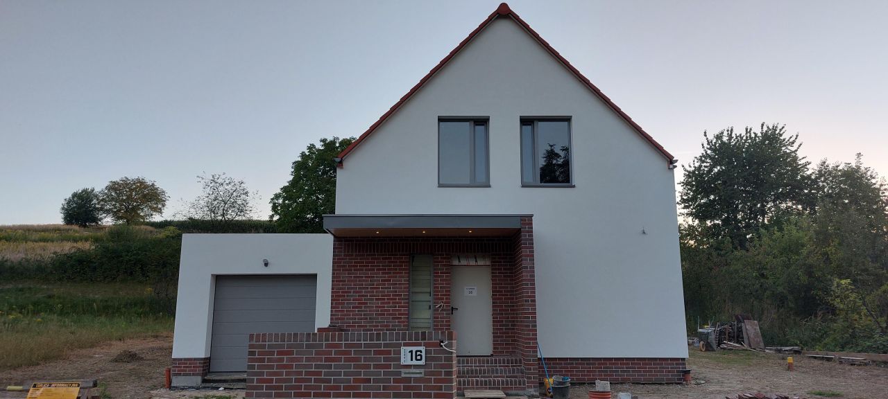 dom wolnostojący, 5 pokoi Trzebnica, ul. Gliniana