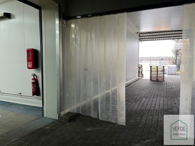 Hala/magazyn Biernatki, al. Flensa. Zdjęcie 14