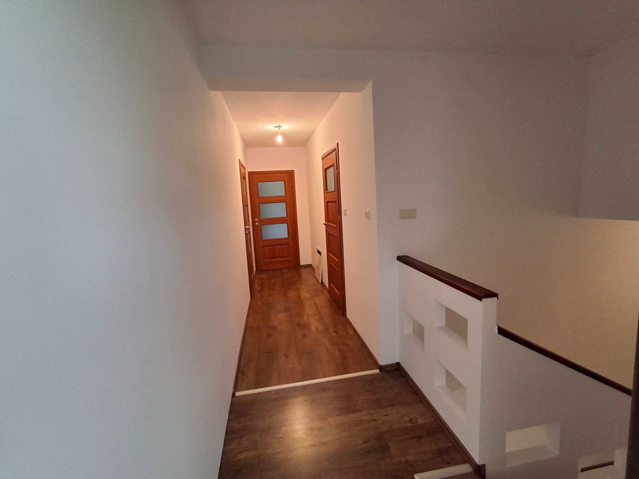 Mieszkanie 4-pokojowe Płoskie. Zdjęcie 2