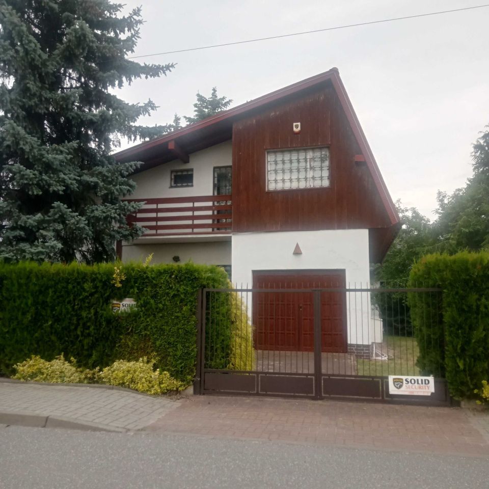 dom wolnostojący Łazy