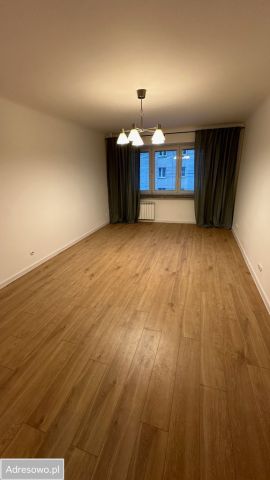 Mieszkanie 3-pokojowe Warszawa Wola, ul. Dzielna. Zdjęcie 1