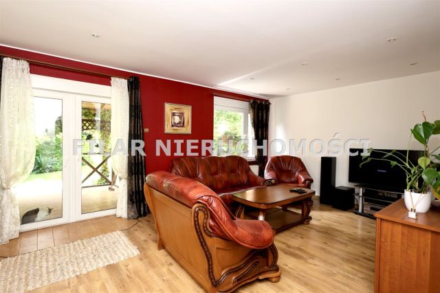 dom wolnostojący, 6 pokoi Osiek. Zdjęcie 4