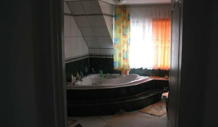 dom wolnostojący, 4 pokoje Lubin