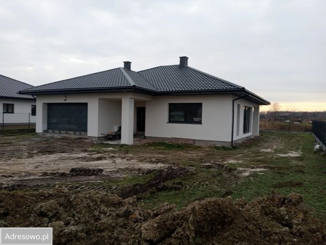 dom wolnostojący Sochaczew, ul. Kwiatowa. Zdjęcie 1