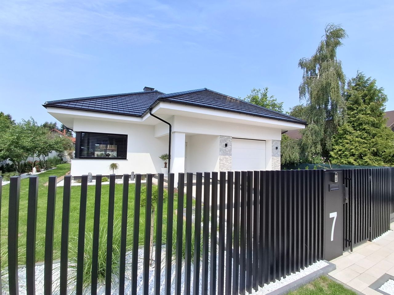 Ostrów Wielkopolski Pruślin, ul. Jarzębinowa Dom wolnostojący do zamieszkania - 166 m² - 4 pokoje