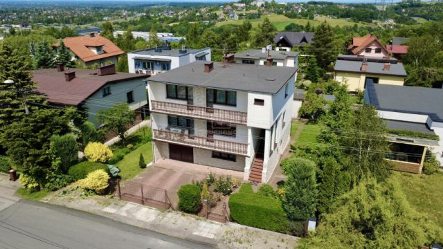 dom wolnostojący, 7 pokoi Bielsko-Biała, ul. Ludwika Solskiego. Zdjęcie 1