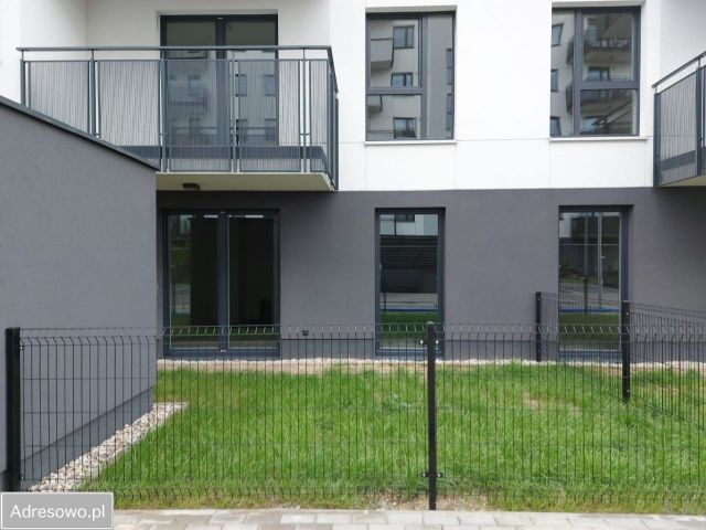 Mieszkanie 2-pokojowe Warszawa Raków, ul. Szybka. Zdjęcie 1