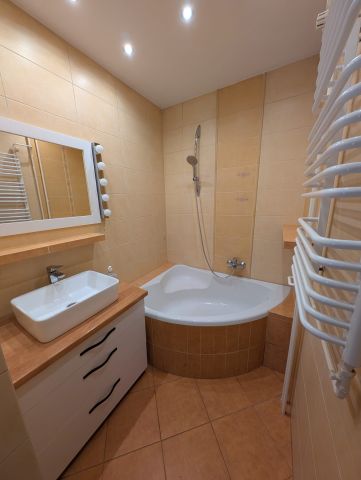 Mieszkanie 3-pokojowe Zduńska Wola, ul. Jarosława Iwaszkiewicza. Zdjęcie 10