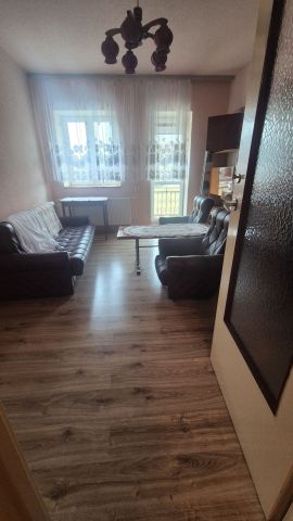 Mieszkanie 3-pokojowe Ostrowiec Świętokrzyski. Zdjęcie 1