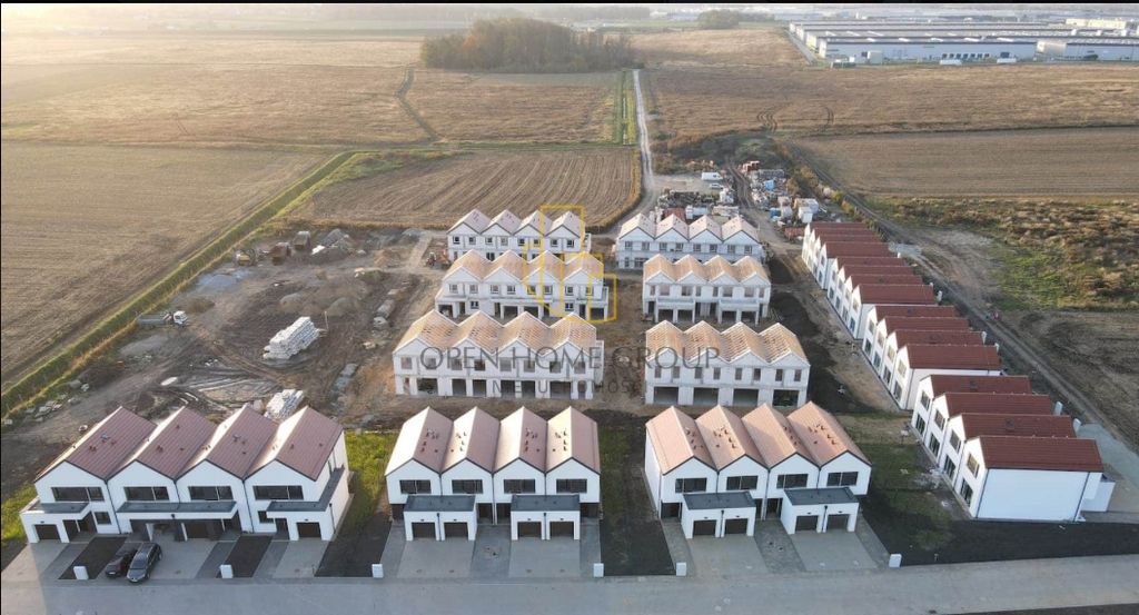 dom szeregowy, 5 pokoi Bielany Wrocławskie. Zdjęcie 5