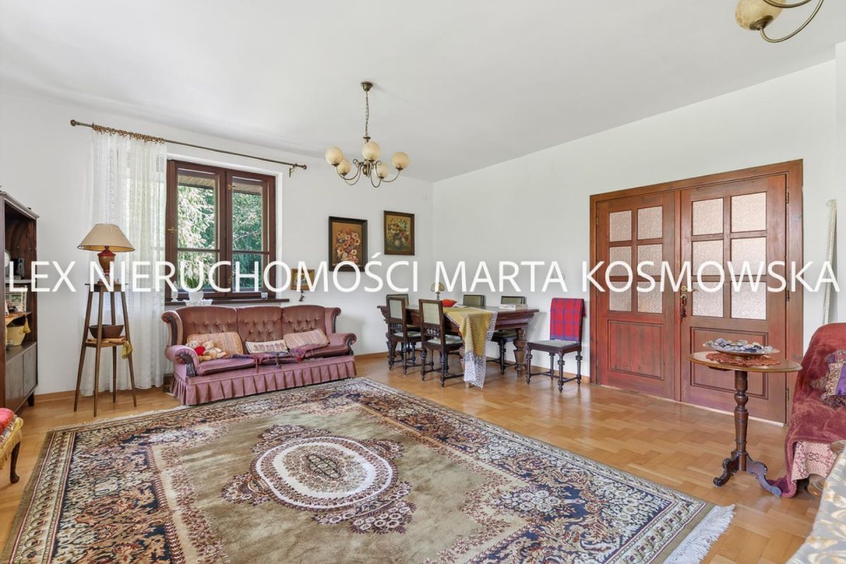 dom wolnostojący, 11 pokoi Owczarnia. Zdjęcie 3