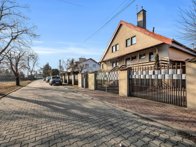 dom wolnostojący, 5 pokoi Opacz-Kolonia. Zdjęcie 2