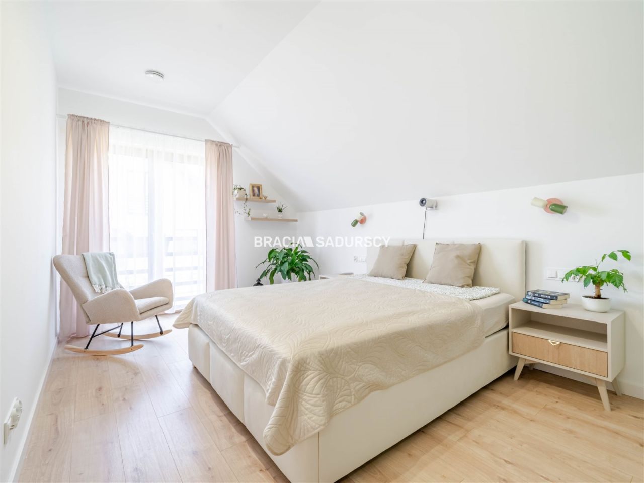 dom wolnostojący, 6 pokoi Młodziejowice. Zdjęcie 11