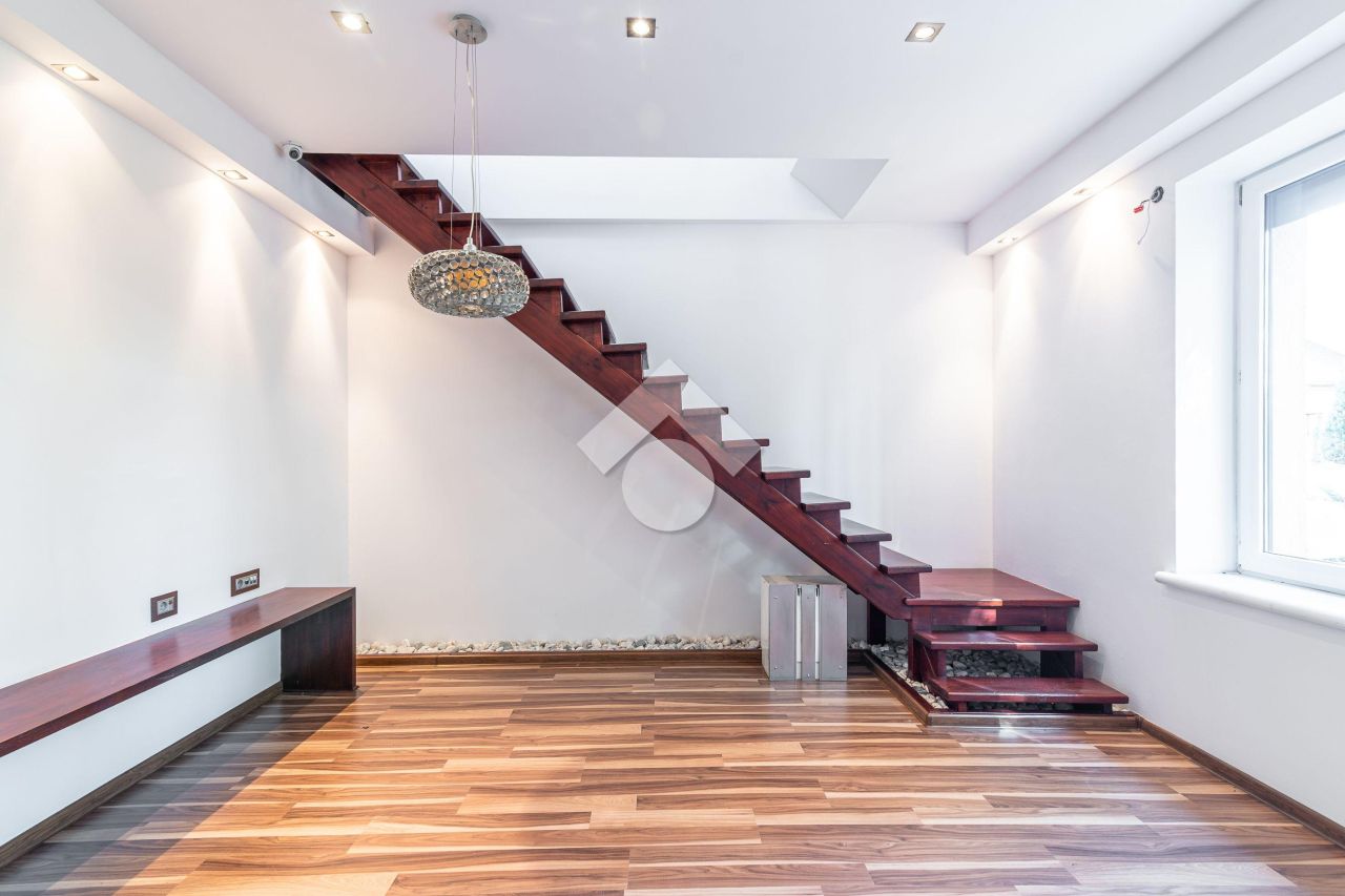 Lokal Kraków Podgórze Duchackie, ul. gen. Henryka Kamieńskiego. Zdjęcie 8