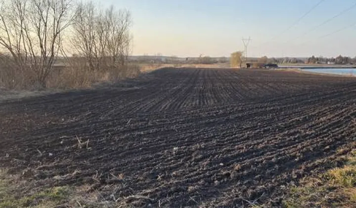 Działka rolna Uher