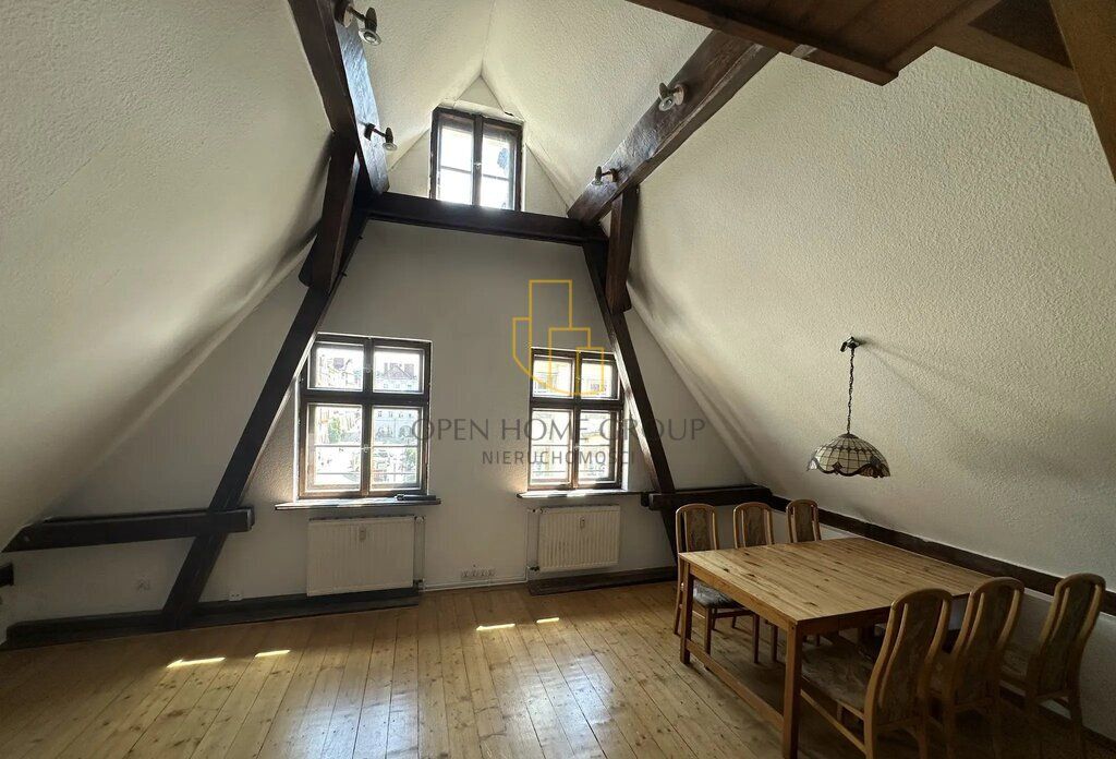 Mieszkanie 3-pokojowe Jelenia Góra Centrum, pl. Ratuszowy. Zdjęcie 5