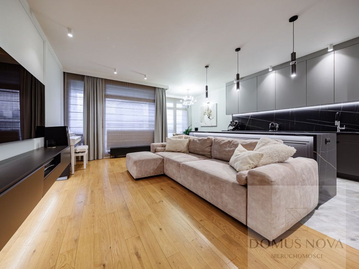Mieszkanie 4-pokojowe Warszawa Wola, ul. Kolejowa. Zdjęcie 1