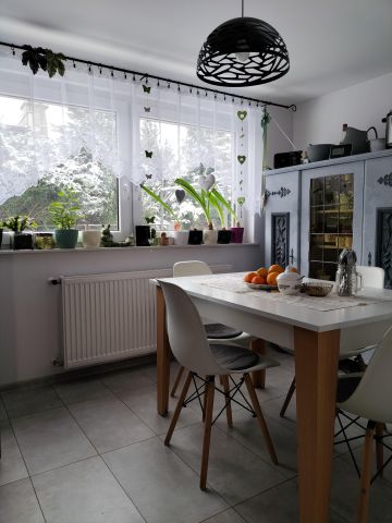 dom wolnostojący, 6 pokoi Tarnowskie Góry Strzybnica, ul. dr. Bronisława Hagera. Zdjęcie 1