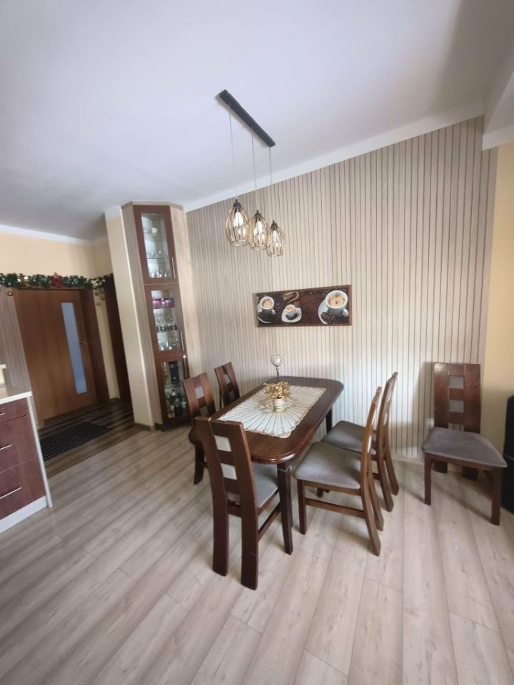 Mieszkanie 3-pokojowe Radosze. Zdjęcie 8