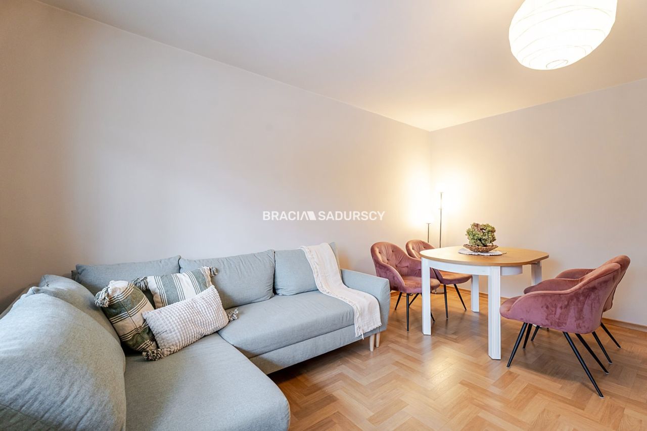 Mieszkanie 4-pokojowe Kraków Podgórze, ul. Targowa. Zdjęcie 2