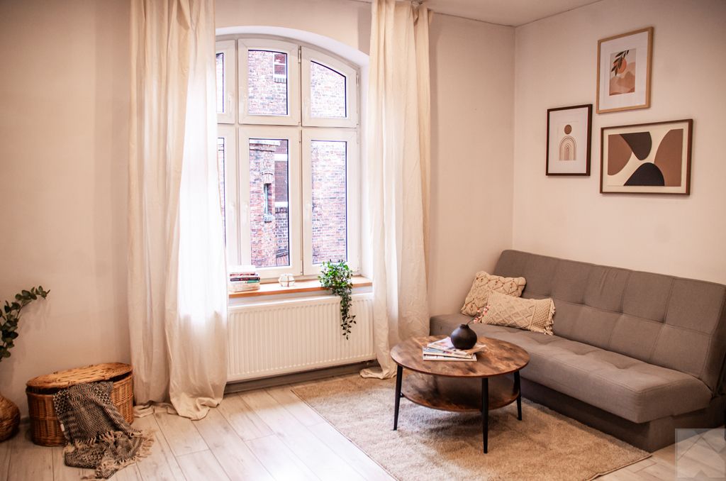 Mieszkanie 3-pokojowe Katowice, ul. Stanisława Moniuszki. Zdjęcie 2