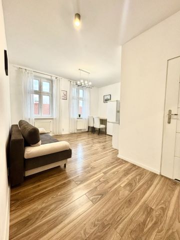 Mieszkanie 1-pokojowe Bytom Śródmieście. Zdjęcie 1