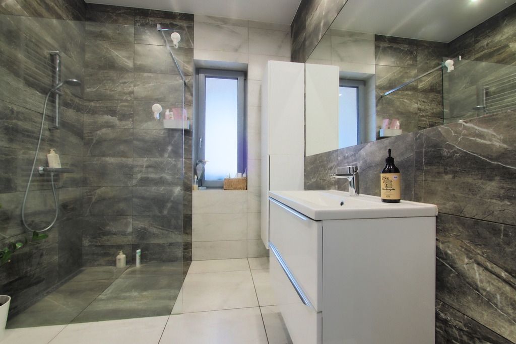 dom wolnostojący, 4 pokoje Łochowice. Zdjęcie 16