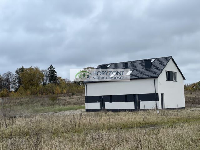 bliźniak, 4 pokoje Tokary. Zdjęcie 1