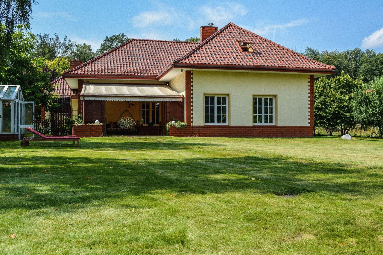 dom wolnostojący, 5 pokoi Koło. Zdjęcie 2