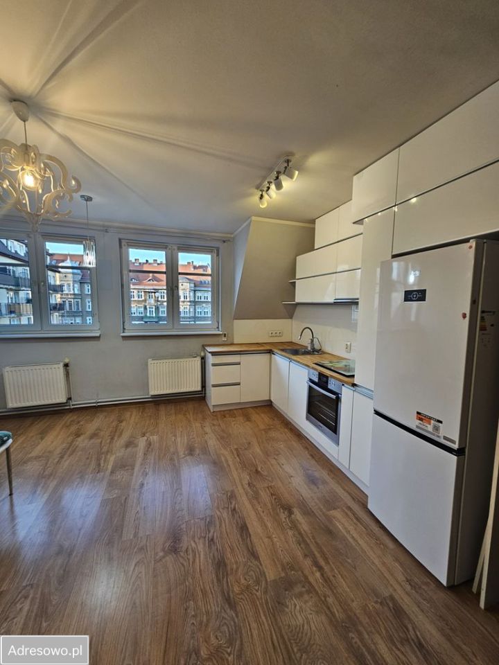 Mieszkanie 3-pokojowe Szczecin Centrum, ul. Jagiellońska. Zdjęcie 3