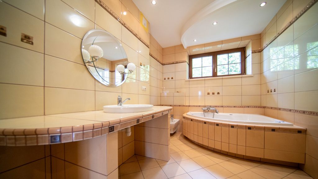 dom wolnostojący, 6 pokoi Zemborzyce Dolne. Zdjęcie 12