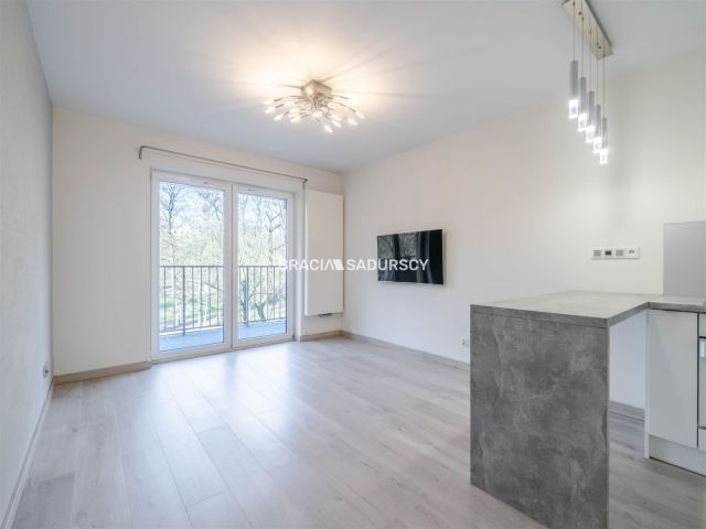 Mieszkanie 3-pokojowe Kraków Nowa Huta, os. Szklane Domy. Zdjęcie 2