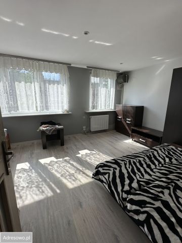 Mieszkanie 2-pokojowe Tomaszów Mazowiecki, ul. Fabryczna. Zdjęcie 1