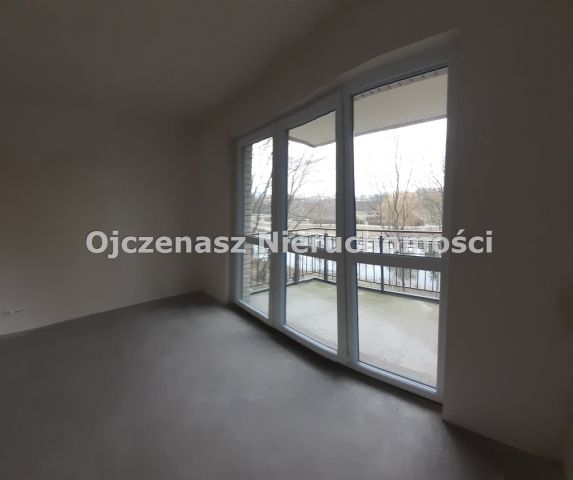 Mieszkanie 3-pokojowe Bydgoszcz Śródmieście, ul. Władysława Łokietka. Zdjęcie 2