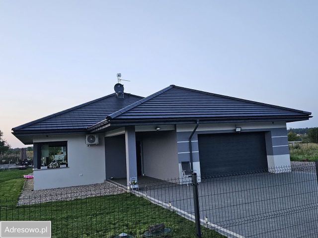 dom wolnostojący, 4 pokoje Kadłubia, ul. parkowa. Zdjęcie 1