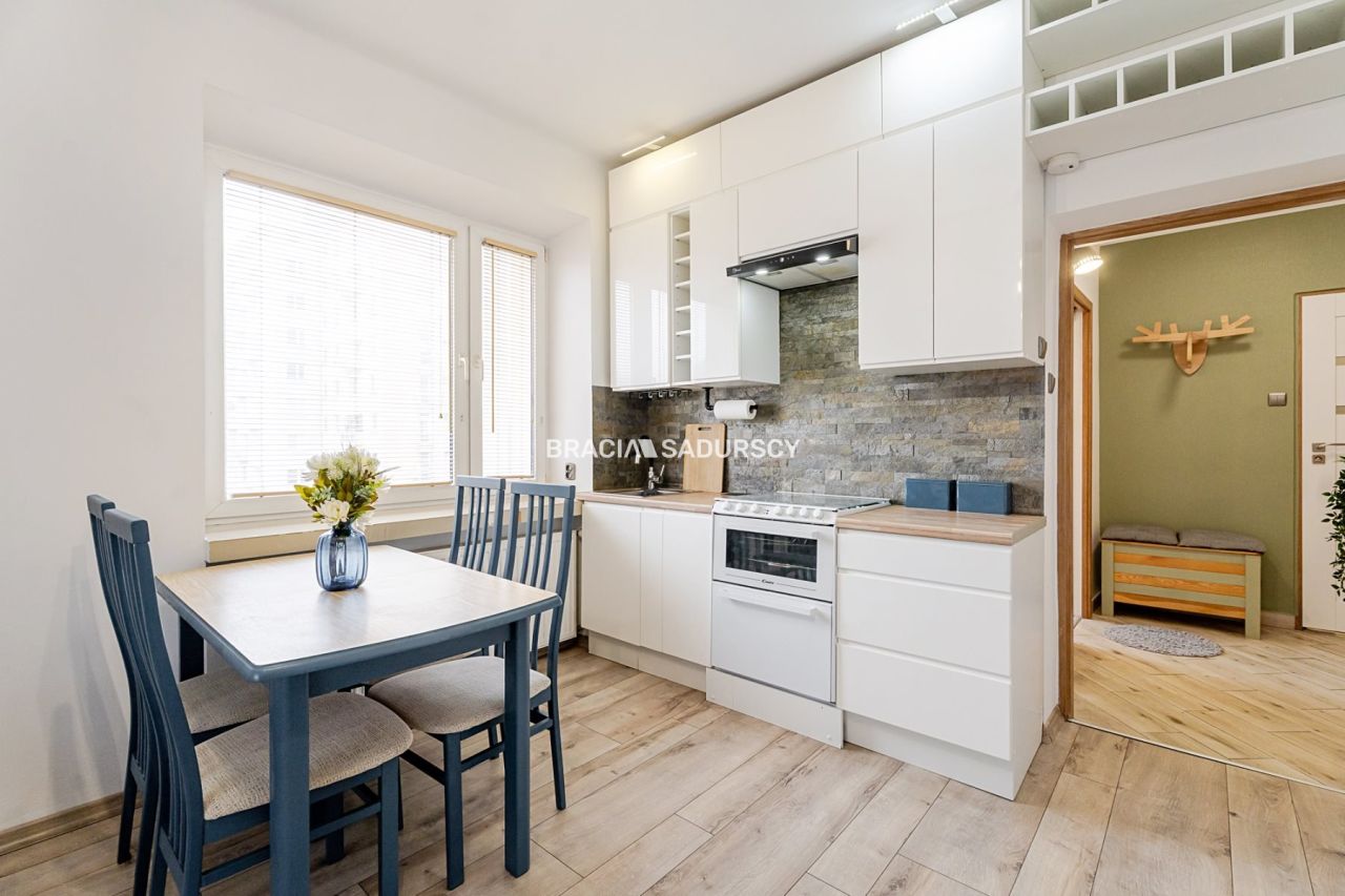 Mieszkanie 2-pokojowe Kraków Nowa Huta, os. Urocze. Zdjęcie 5