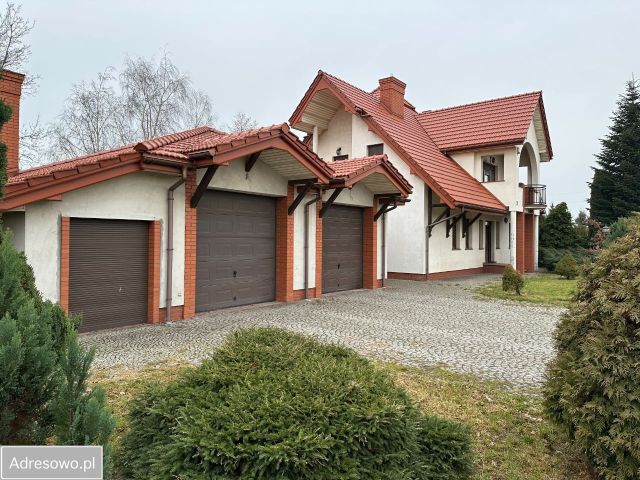 dom wolnostojący, 8 pokoi Toruń Grębocin nad Strugą. Zdjęcie 1