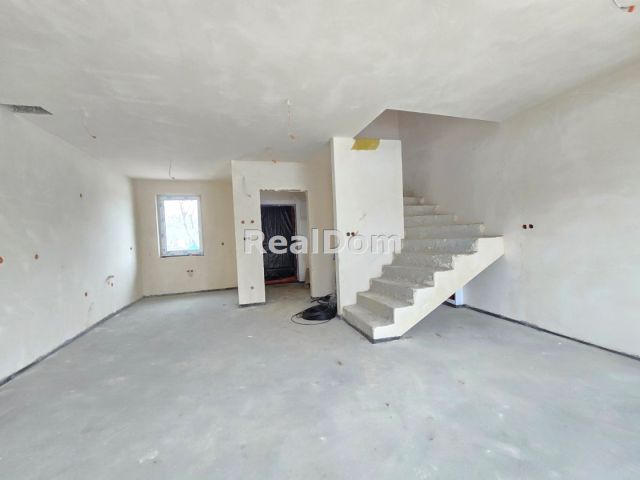 dom szeregowy, 4 pokoje Chrosna. Zdjęcie 4