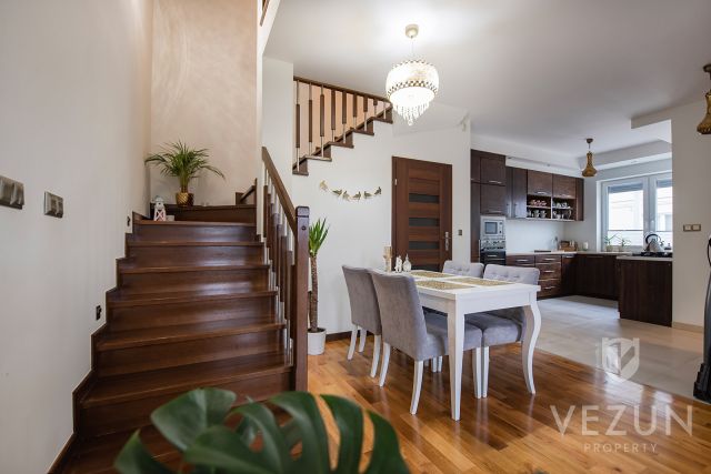 bliźniak, 3 pokoje Łomianki Dolne, Al. Chopina. Zdjęcie 1