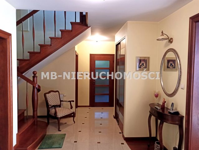 dom wolnostojący, 5 pokoi Sząbruk. Zdjęcie 12