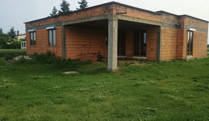 dom wolnostojący, 4 pokoje Sucha